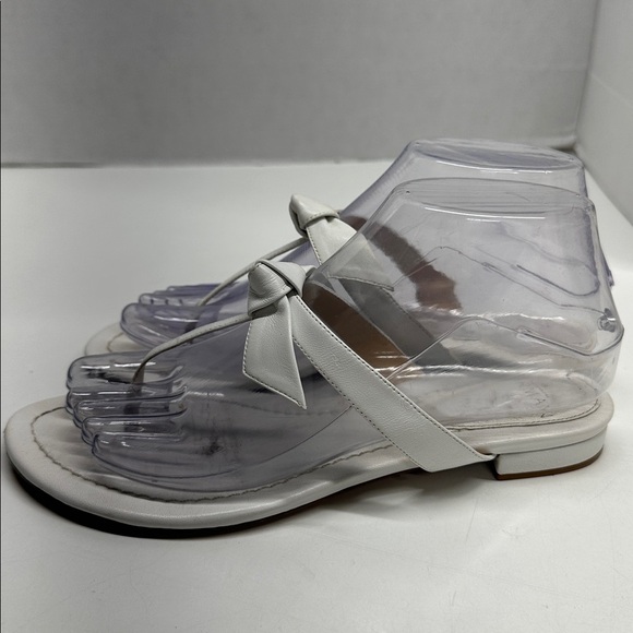 Alexandre Birman Clarita Sandal Naked Flat Leather Thong Shoes White Size 37 7 - Picture 6 of 11